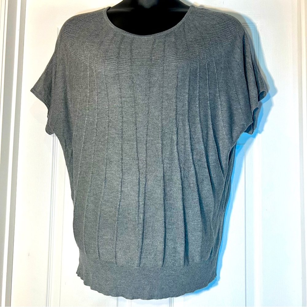 NY&CO gray short sleeve crewneck sweater, XL
